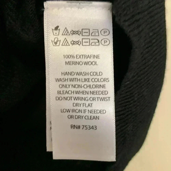 Max Studio, NWOT 100% extra fine Merino wool short sleeve sweater - Picture 5 of 7